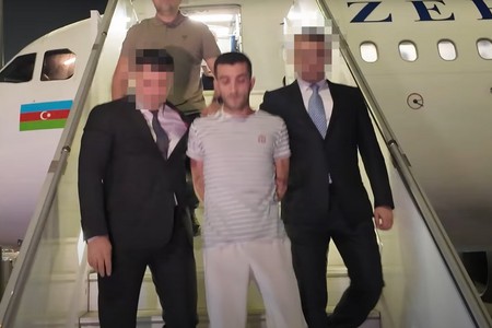 Xaricdə qanunsuz silahlı birləşmə təşkil edən şəxslər  həbs edilib - VİDEO