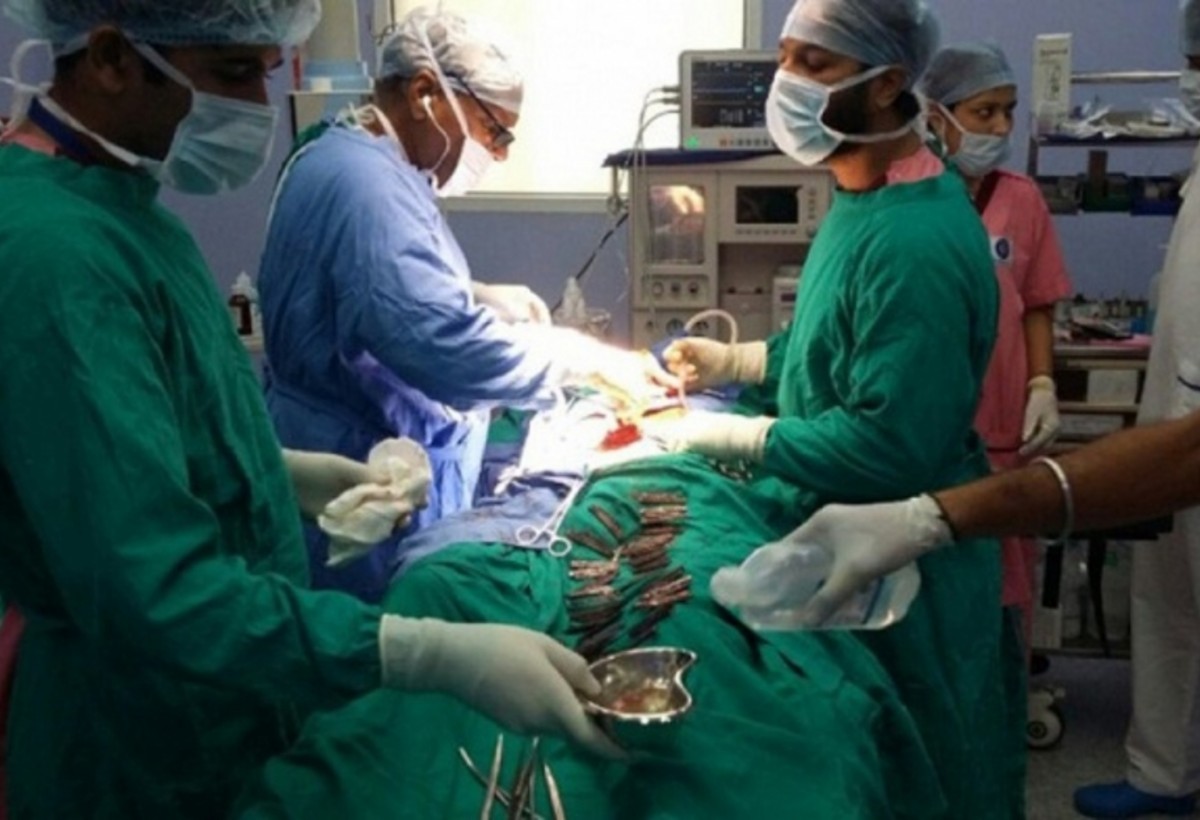 Bakıda 14 yaşlı yeniyetmə doğuş edib, vəziyyəti kafidir