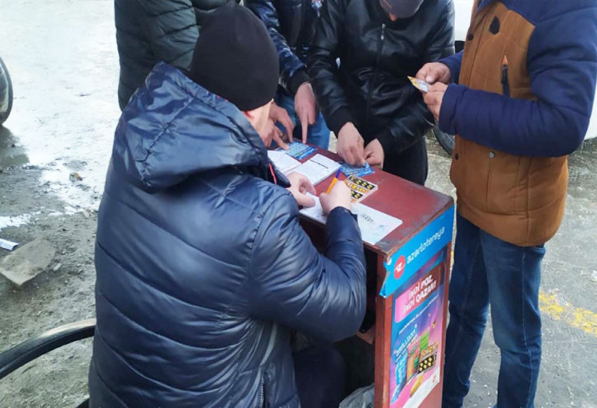 “Azərlotereya”nın satış məntəqəsində dava düşdü – TƏFƏRRÜAT