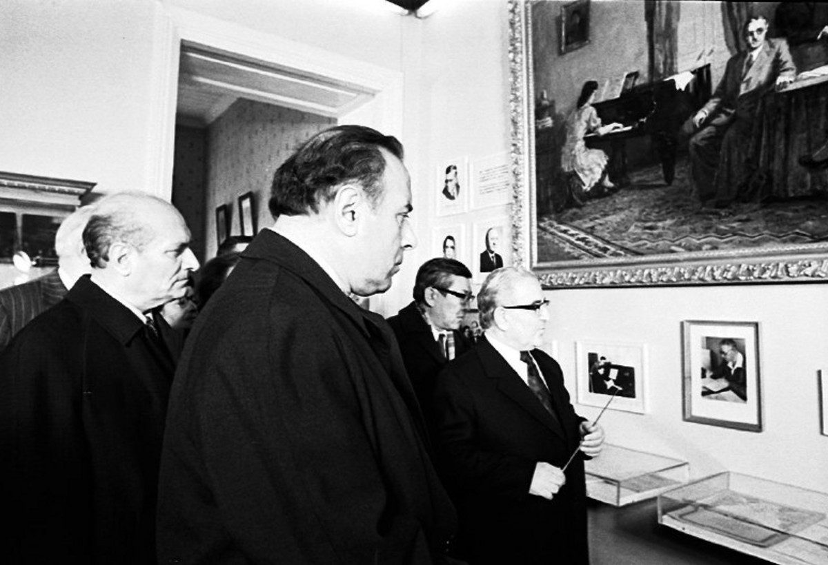 Heydər Əliyev siyasətində və Üzeyir Hacıbəyli yaradıcılığında milli müstəqillik ideyası - MƏQALƏ