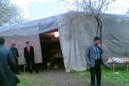 Babəkdə yas mərasimində qadınlar kütləvi zəhərlənib