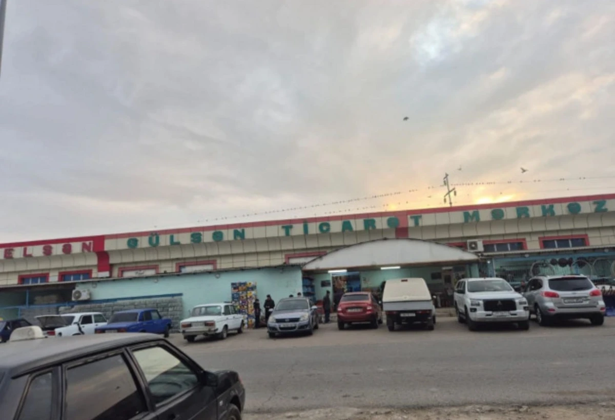 Ticarət mərkəzində yararsız qida məhsulları AŞKARLANIB