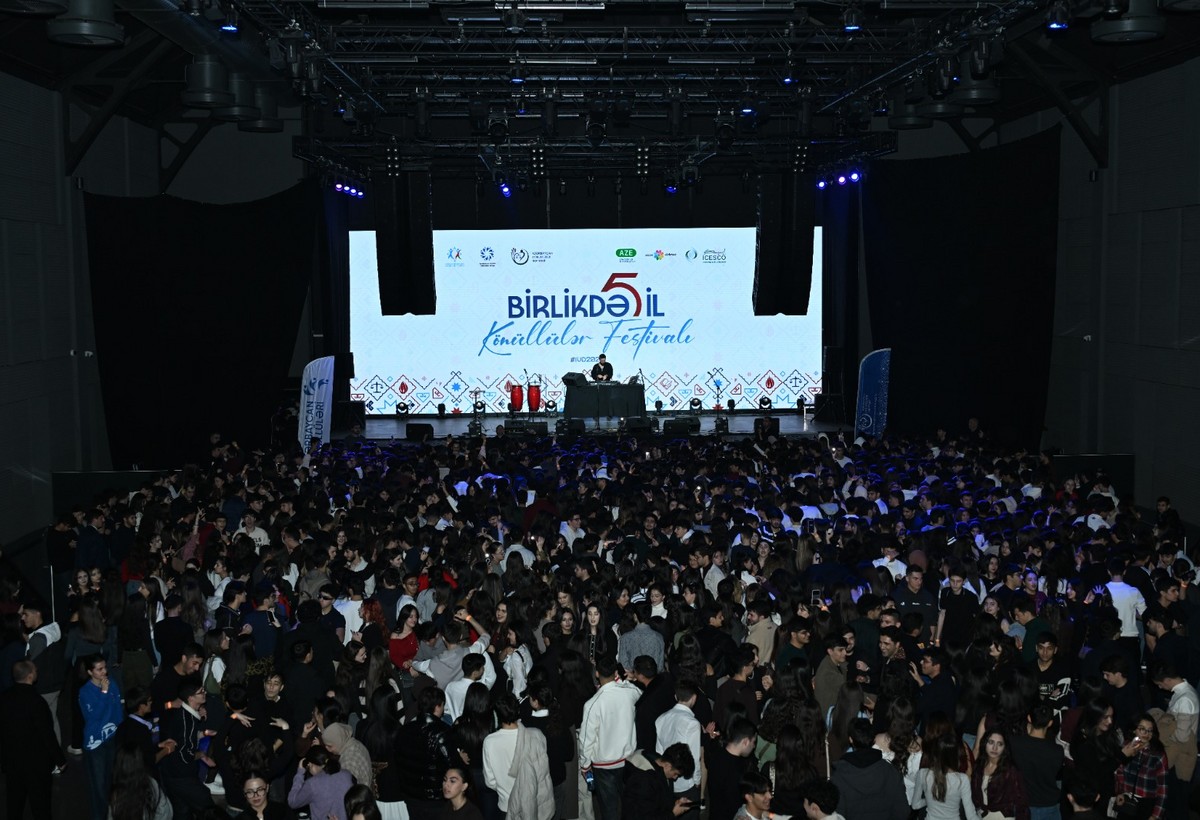 Könüllü və gənclər təşkilatlarının 3 minə yaxın nümayəndəsi “Birlikdə 5 il” FESTİVALINDA