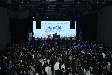 Könüllü və gənclər təşkilatlarının 3 minə yaxın nümayəndəsi “Birlikdə 5 il” FESTİVALINDA