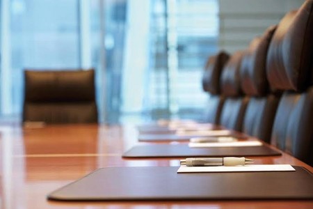 Azərbaycanda eyni şəxsə məxsus iki şirkət bağlanır