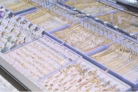 Bakıda yeni 10 K adlanan qızıl satılırmı? - VİDEO