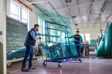 Azərbaycanın şüşə idxalı xərcləri şüşə ixracı gəlirlərindən 6 dəfə çoxdur