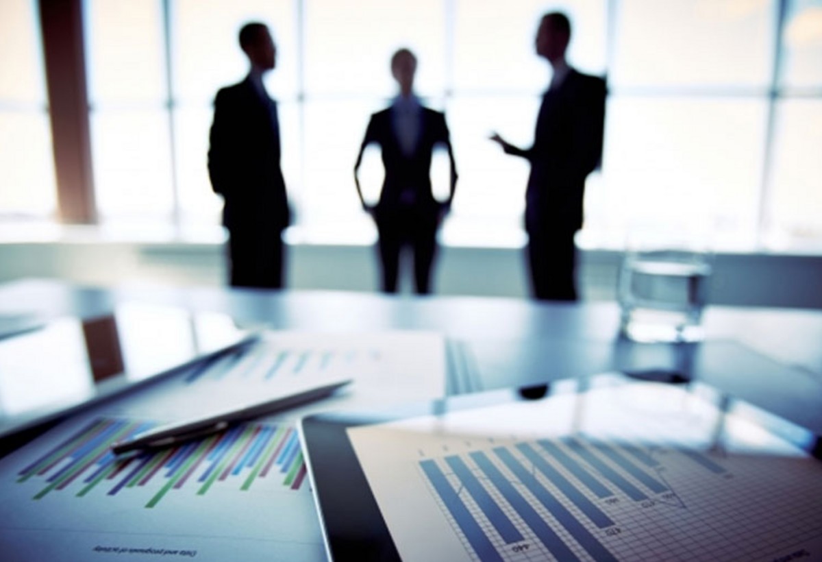 Azərbaycanda eyni şəxsə məxsus iki şirkət bağlanır