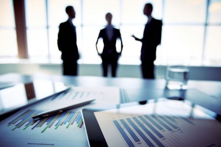 Azərbaycanda eyni şəxsə məxsus iki şirkət bağlanır