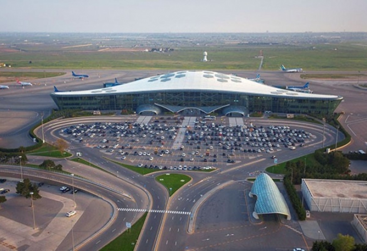 Phuket və Aşqabada uçan təyyarələr məcburi Bakıda endi