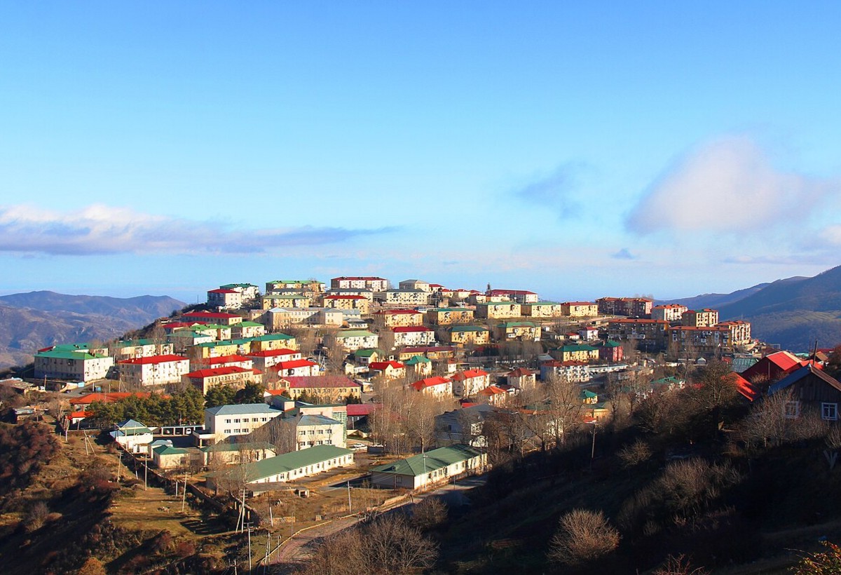 “Unibank” Daşkəsəndəki müştəriləri ilə MƏHKƏMƏ ÇƏKİŞMƏSİNDƏ