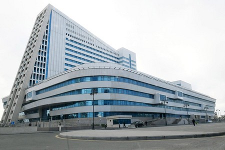 Yeni Klinika cərrahiyyə əməliyyatlarında robotlardan istifadəyə 3,6 milyon manat xərcləyəcək