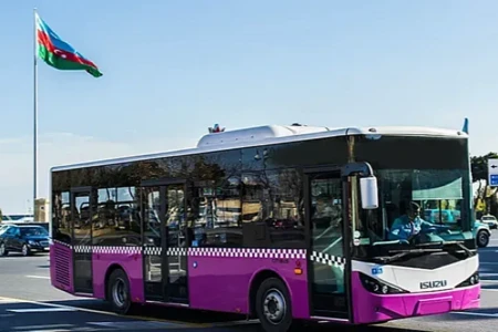 Bakının bu marşrutunda istismar olunan avtobuslar yenilənir