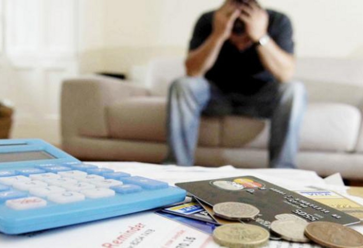 Problemli kreditlər çoxalır  - Fəsadları nə olacaq? - VİDEO