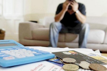 Problemli kreditlər çoxalır  - Fəsadları nə olacaq? - VİDEO