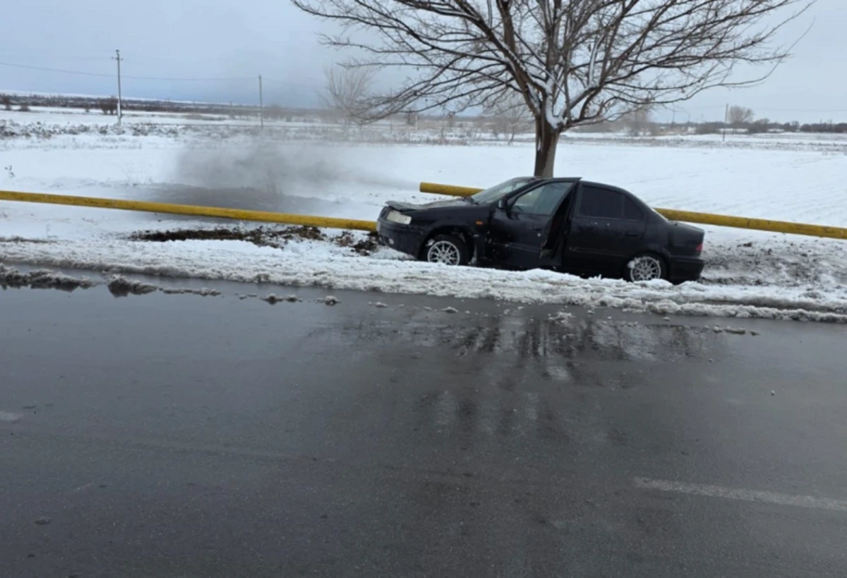 Avtomobil buzda sürüşüb xətti qırdı, 7 kənd qazsız qaldı