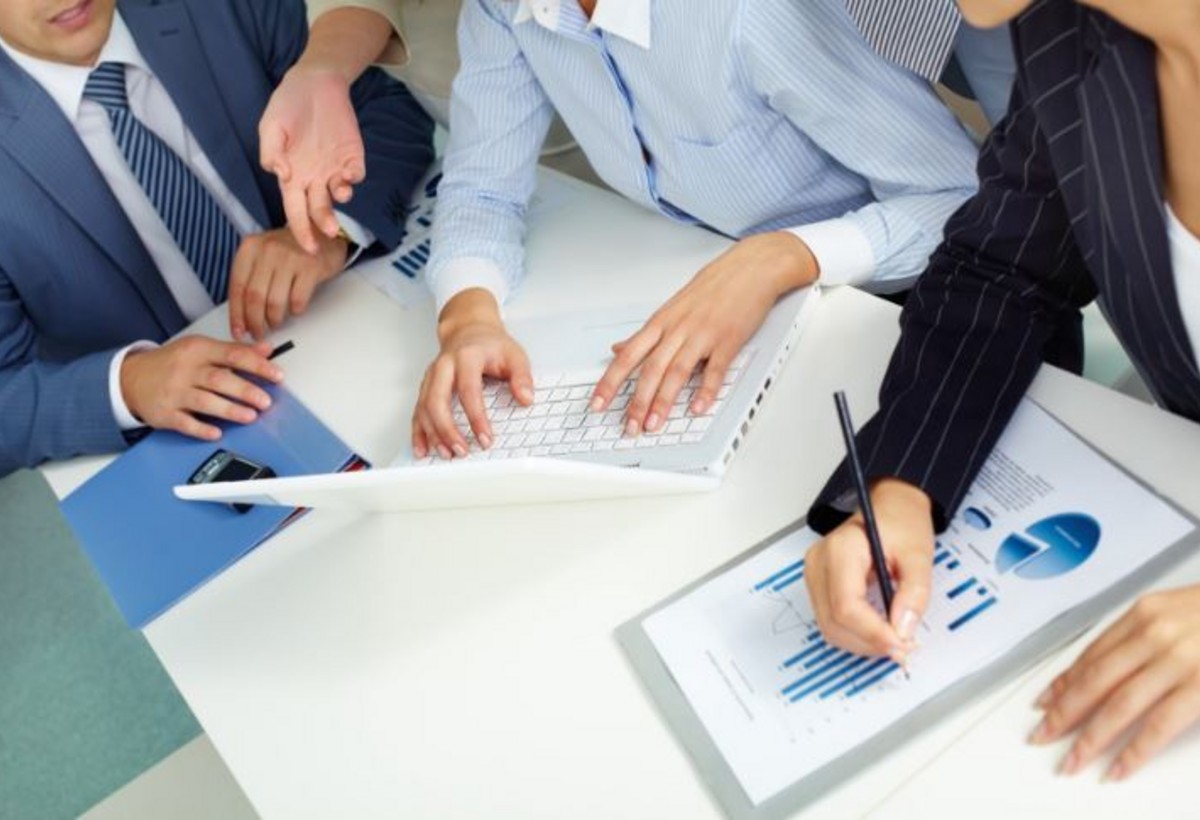 Azərbaycanda bankirlərin sayı 27 mini keçib