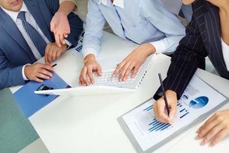 Azərbaycanda bankirlərin sayı 27 mini keçib