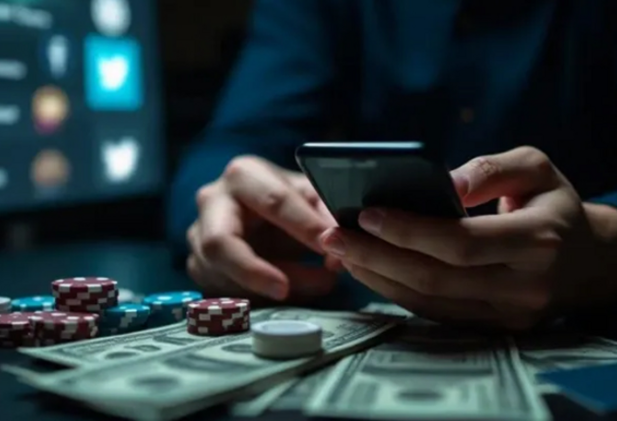 Qazaxda onlayn qumar oynayan şəxs cərimələndi