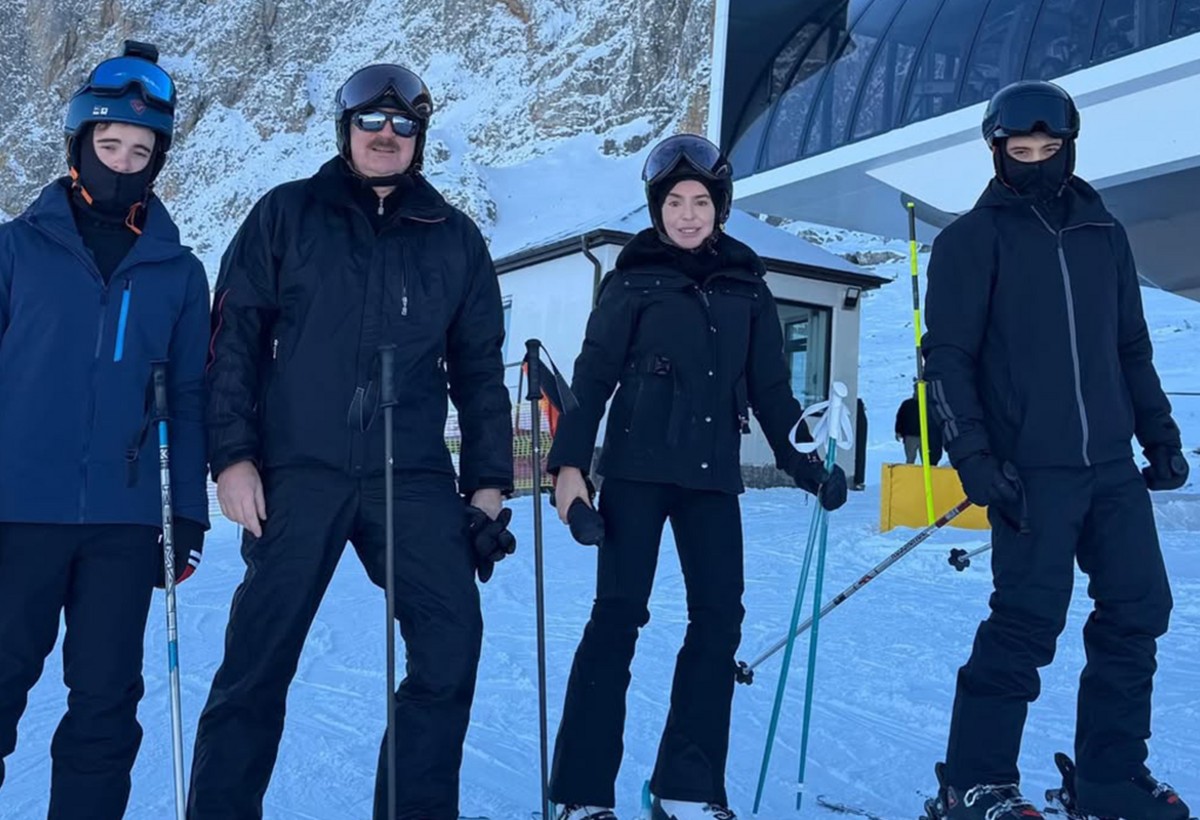 Prezident nəvələri ilə Şahdağda - FOTO