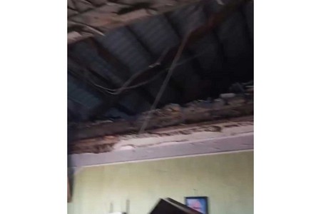 Şabranda mənzilin tavanı çöküb, xəsarət alanlar var