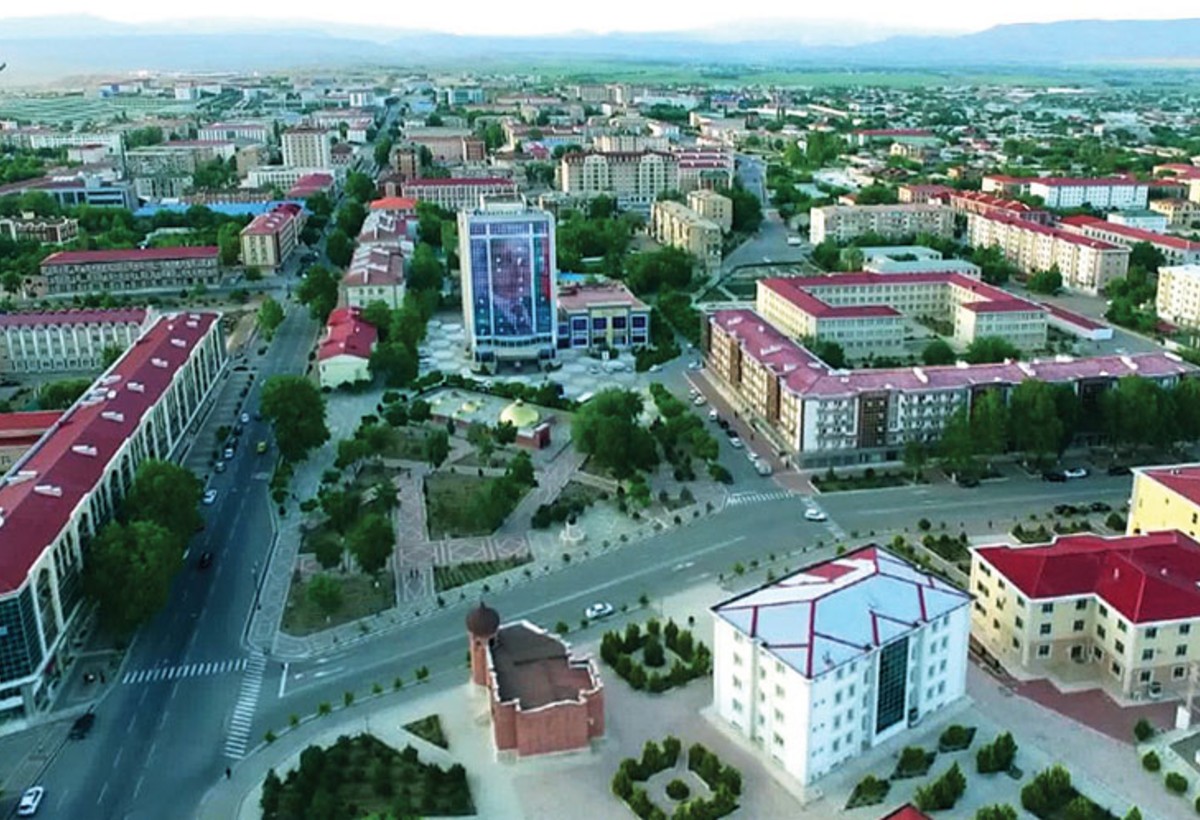 Naxçıvanlılar bu il xərclədikləri hər 100 manatın 56 manatını özləri qazanmalı olacaq