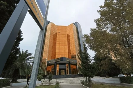 Mərkəzi Bank milyonluq tenderləri qazanan şirkəti CƏRİMƏLƏDİ