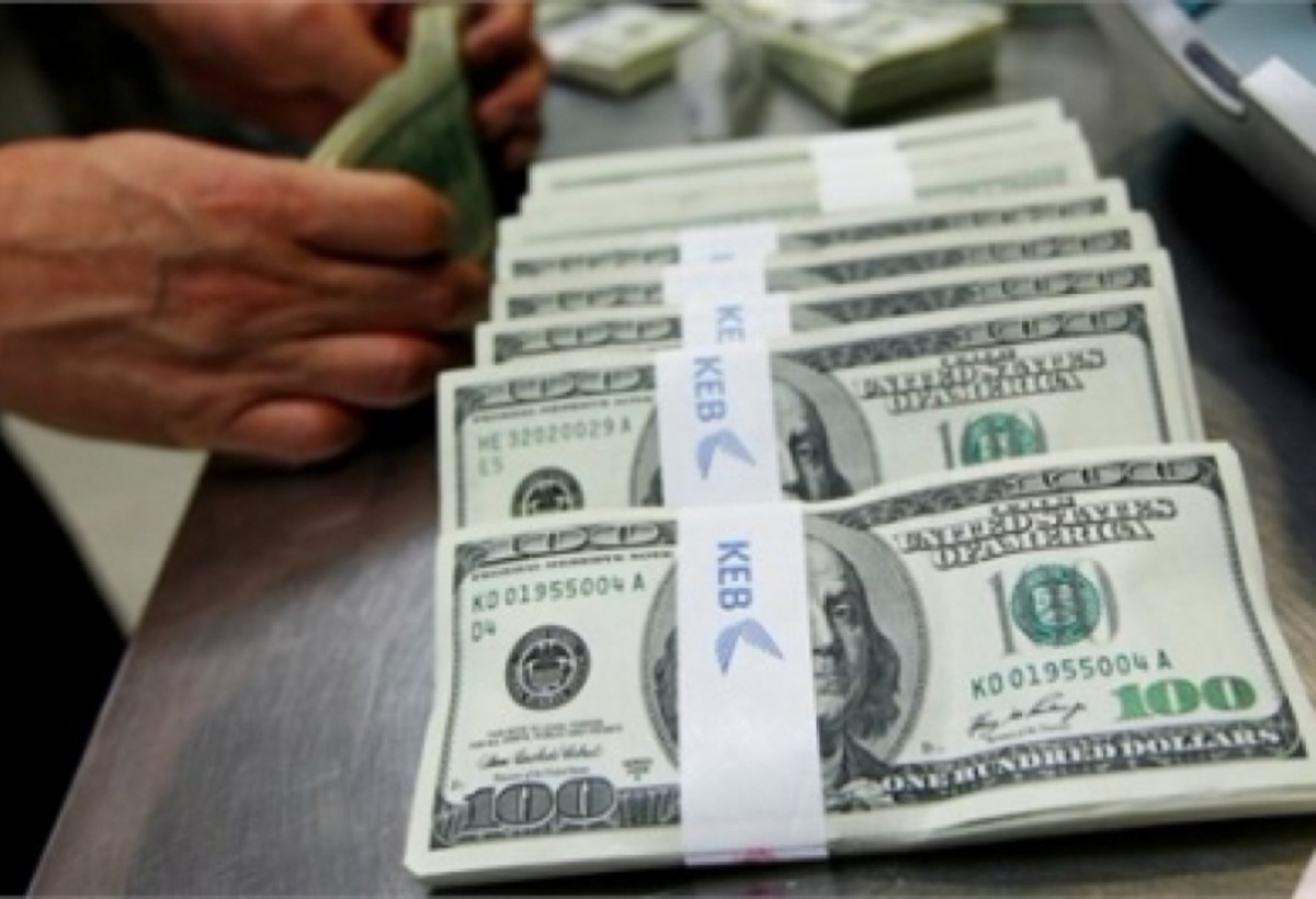 AMB-nin valyuta ehtiyatları 11,5 milyard dolları keçdi