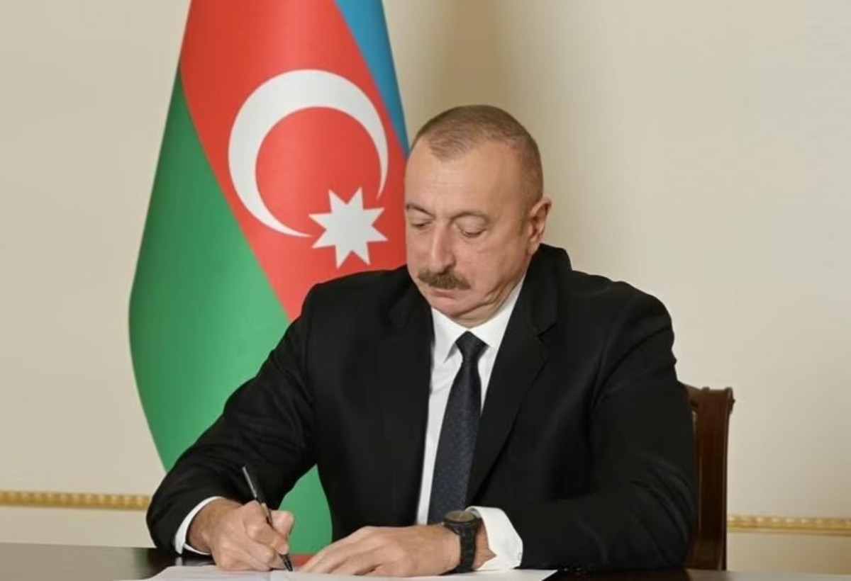 Prezidentdən 2 bank və 1 BOKT-la bağlı qərar