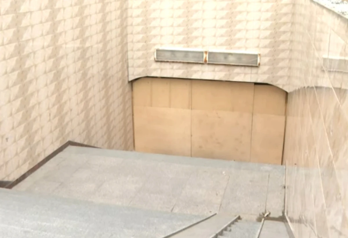 Bakıda keçidin bağlanması sakinlərə ciddi çətinlik yaradıb - VİDEO