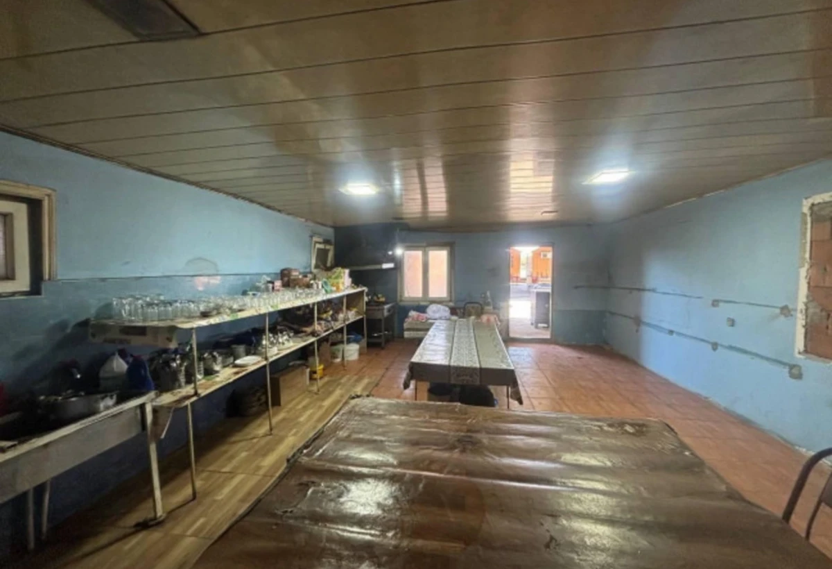 Gigiyenik tələblərə əməl olunmayan restoran bağlanıldı