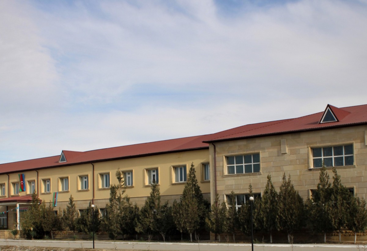 Sabirabadda məktəb direktoru məhkəmədə əmək müfəttişliyinə qalib gəldi