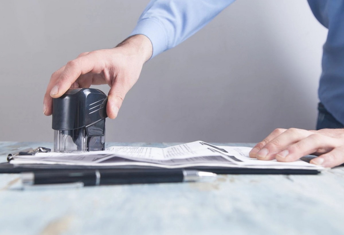 Eyni şəxsə məxsus iki Mərkəz ləğv olunur