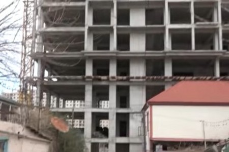 Köçürülməyə razılaşmayanlar təhlükə ilə üz-üzə - VİDEO