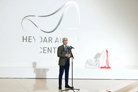 Heydər Əliyev Mərkəzində Suda yenidən doğulanlar sərgisinin AÇILIŞI