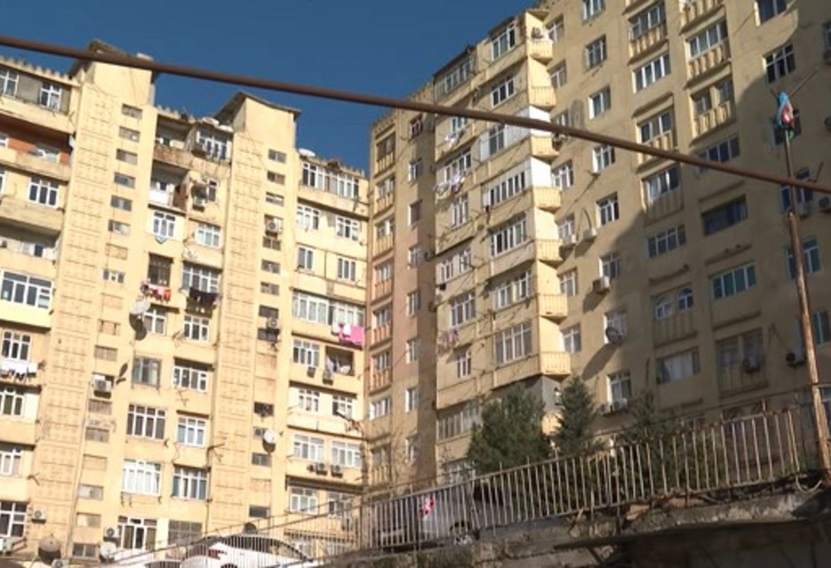 Binaya fasilələrlə verilən su israf olunur - VİDEO