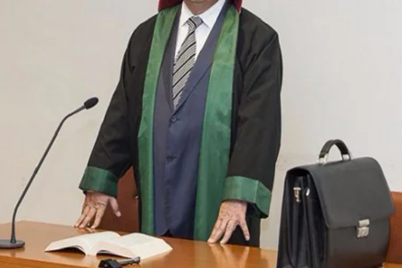 Cəzalandırılan vəkillərin sayı açıqlanıb