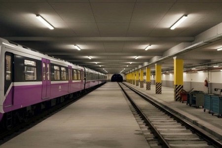 Metronun iki stansiyası arasında əlavə piyada tuneli inşa olunur