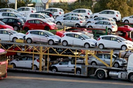 Azərbaycana ötən il 100 mindən çox minik avtomobili gətirilib