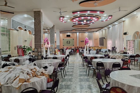 Şadlıq sarayı natəmizlik səbəbindən bağladıldı - FOTO