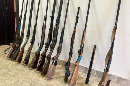 Polis 6 avtomat aşkarladı