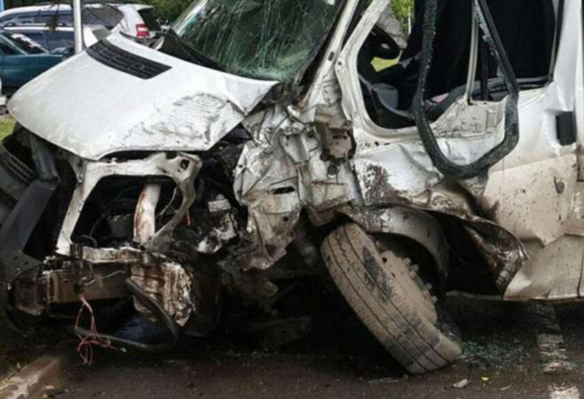 Samuxda mikroavtobus aşıb: ölən və yaralılar var