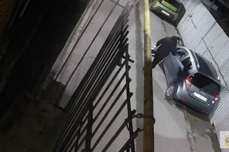 Avtomobillərdən soyğunçuluq edən şəxs ələ keçirildi