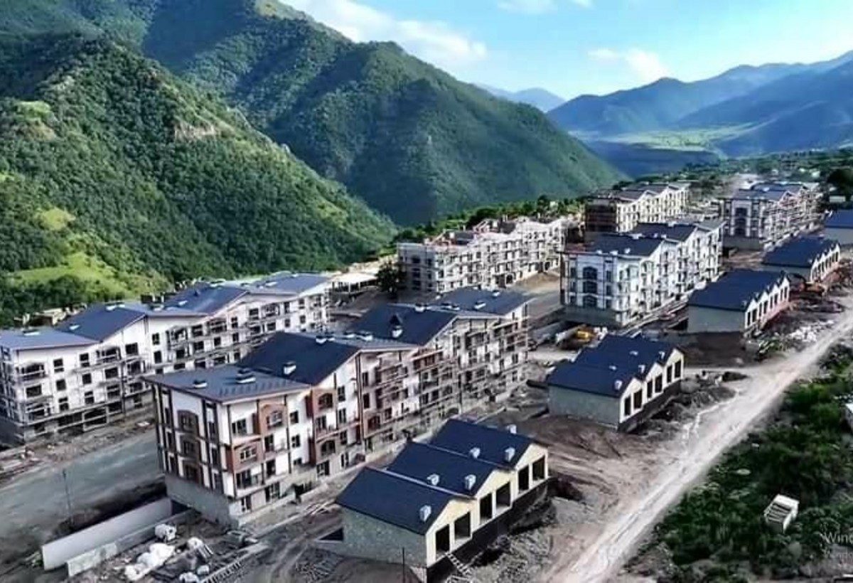 Kəlbəcərdə mənzillər Bakı qiymətinə satılır