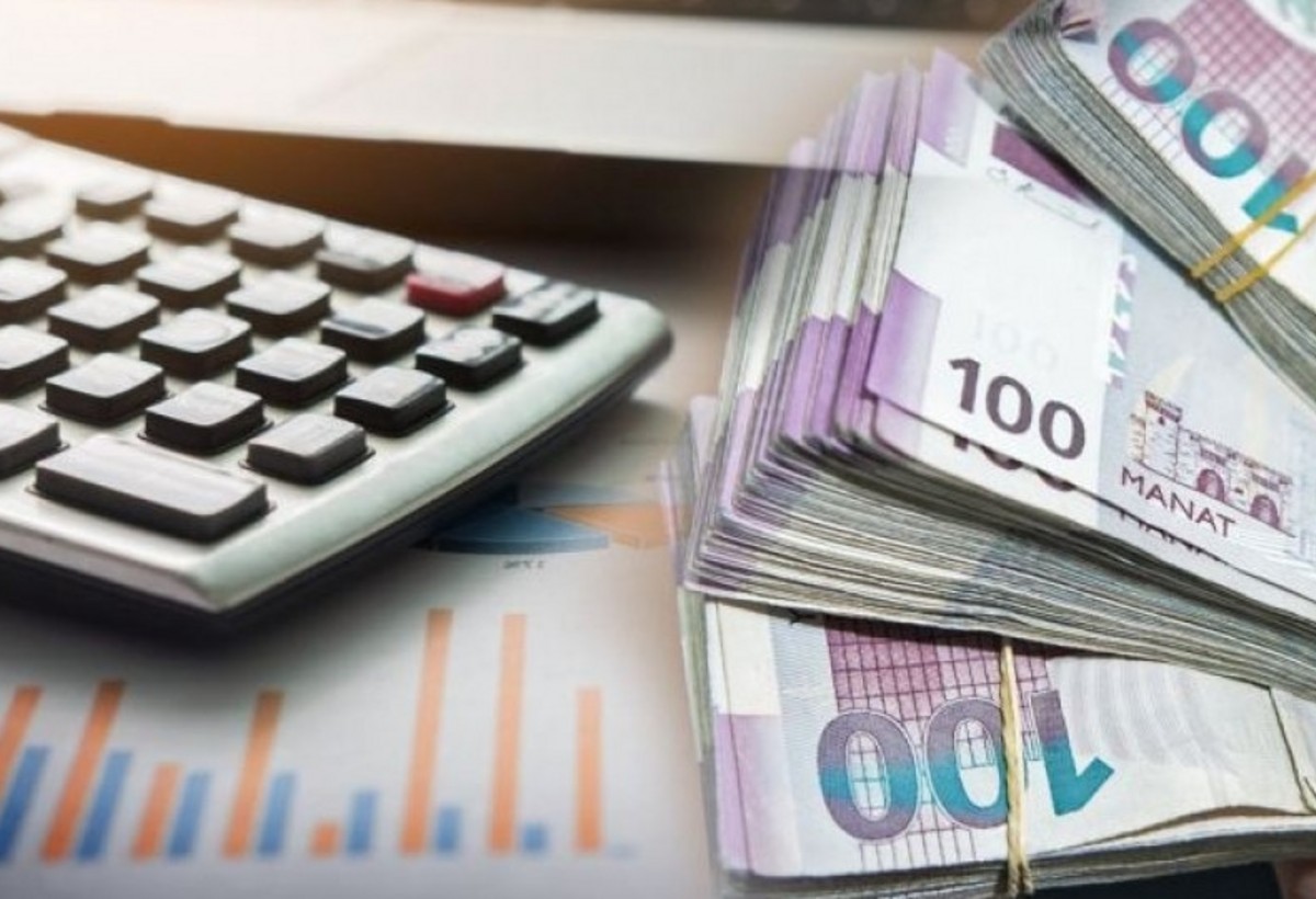 Holdinq direktoru borc içində: Ölkədən çıxışına qadağa qoyuldu