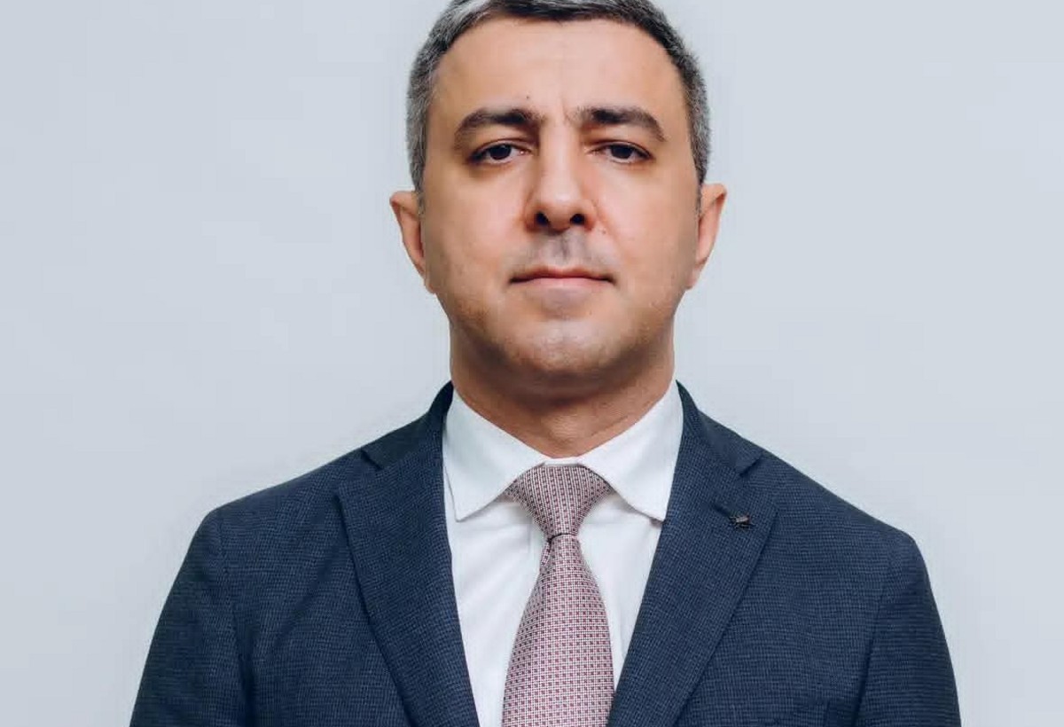 Tanınmış cərrah Anar Namazov “Səhiyyə əlaçısı” döş nişanı ilə təltif edilib