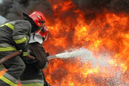 Bakıda 3 otaqlı evdə yanğın