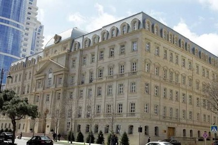 Maliyyə Nazirliyi kapital bazarından 9 milyard manat borclanıb