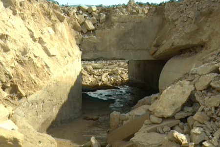 Yağışların dağıtdığı körpü təhlükəli vəziyyətdə - VİDEO