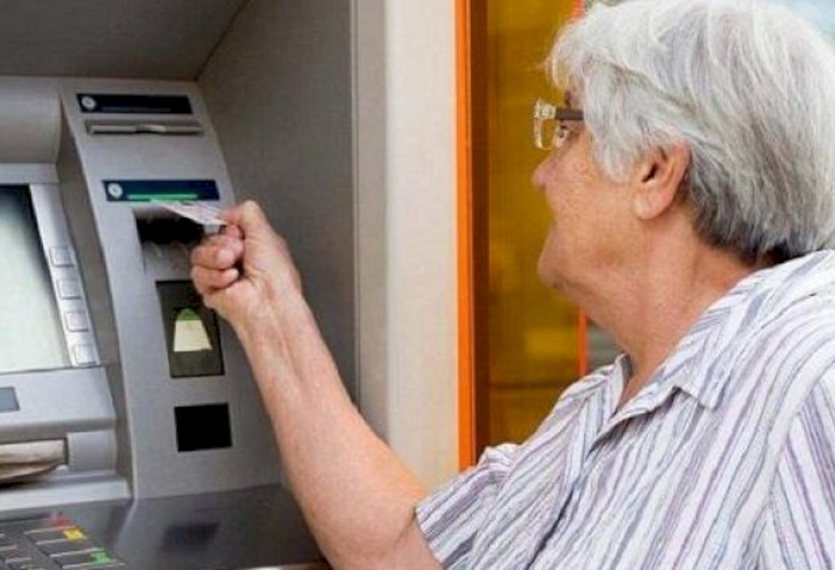 Pensiyalar 10 faizə qədər ARTIR